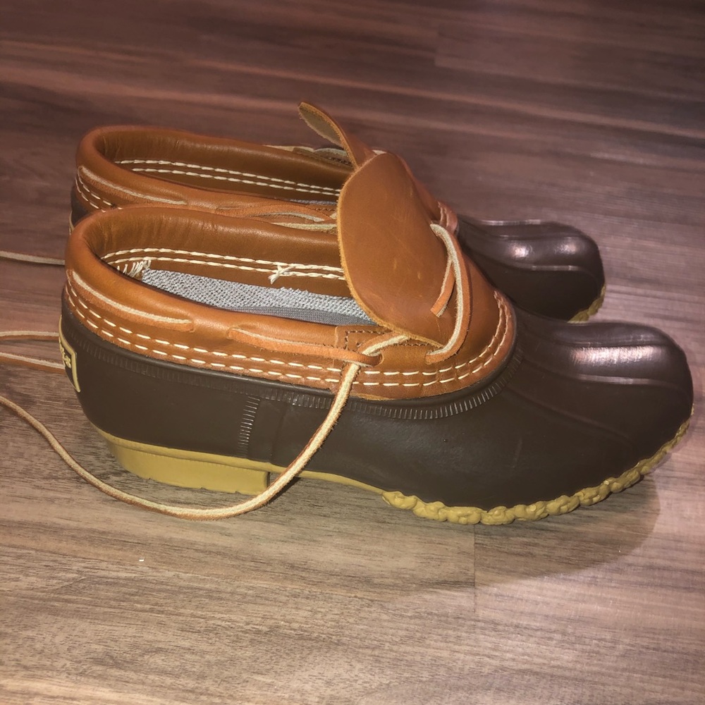 L.L Bean Moc duck boot women’s size 6